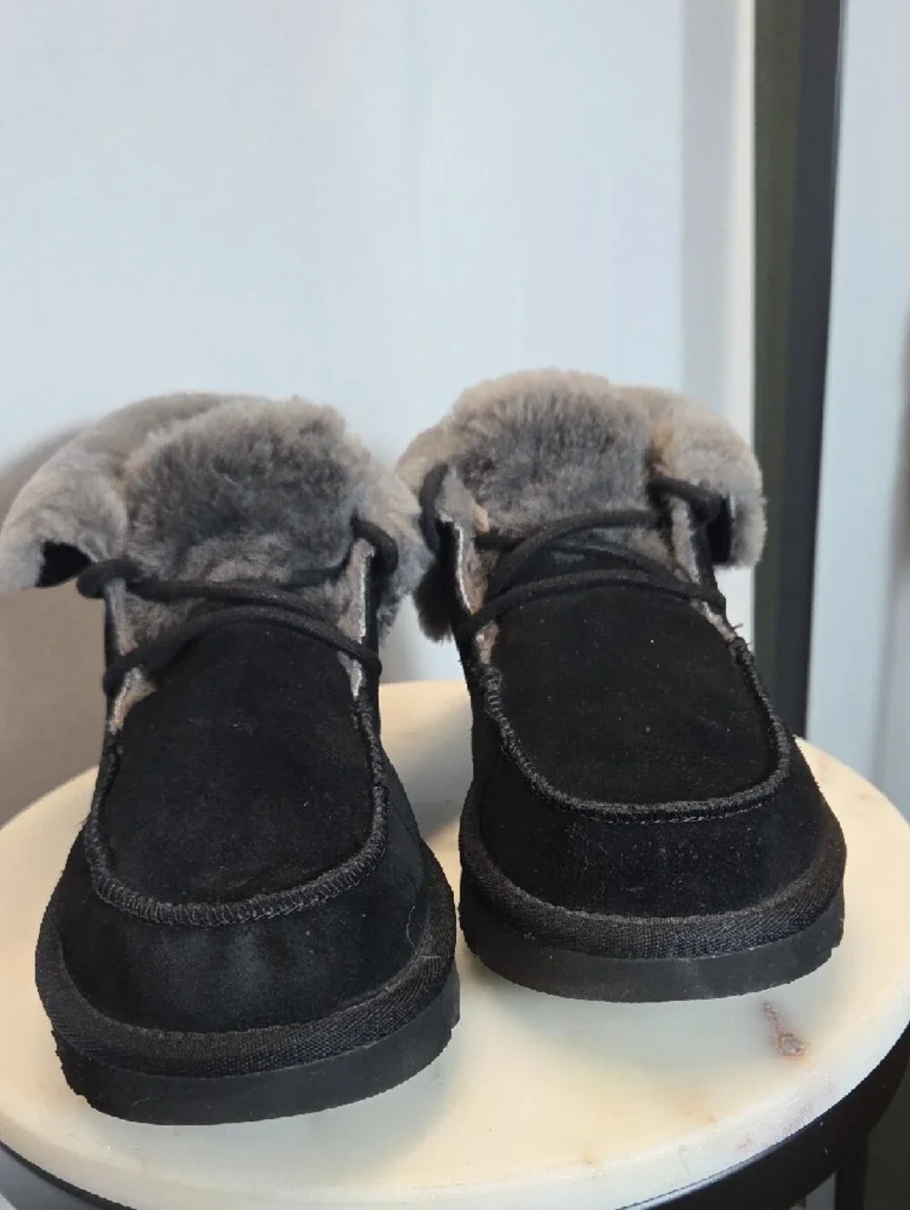 UGG Diara Black And Gray Leather Shearling-Lined Shoes Size 8